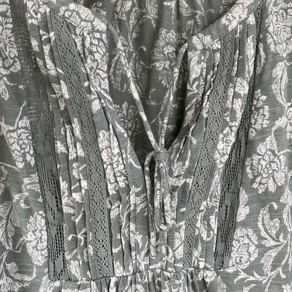 Lucky Brand women’s green floral swing tank. Size Large - Picture 4 of 8